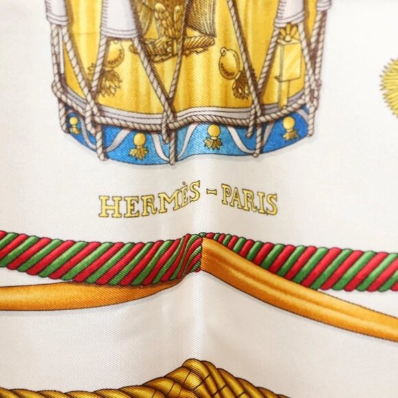 HERMES Carre 90 Scarf LES TAMBOURS Silk Red - Picture 7 of 9